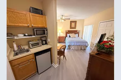 8306 Mulligan Circle #B, Port Saint Lucie, FL 34986 - Photo 9