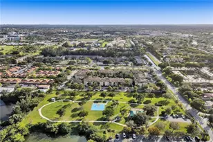 7085 Nova Dr, Davie, FL 33317 - Photo 9