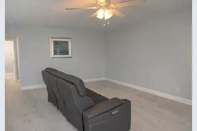 210 Salisbury I, West Palm Beach, FL 33417 - Photo 3