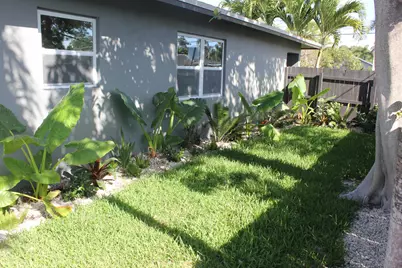 1498 NE 38th Street, Oakland Park, FL 33334 - Photo 9