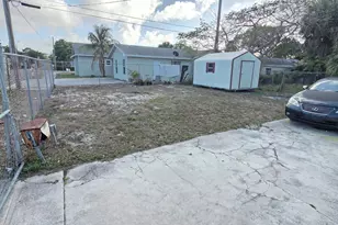 700 57th St, West Palm Beach, FL 33407 - Photo 17