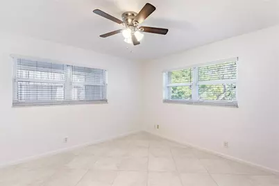 10693 N Military Trail #14, Palm Beach Gardens, FL 33410 - Photo 11