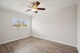 924 SE 2nd St, Fort Lauderdale, FL 33301 - Photo 7