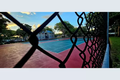 1881 NW 96th Terrace #7f, Pembroke Pines, FL 33024 - Photo 23