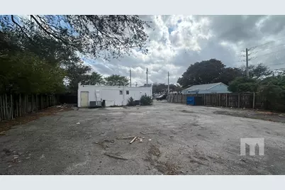 100 NW 1st Street, Hallandale Beach, FL 33009 - Photo 9