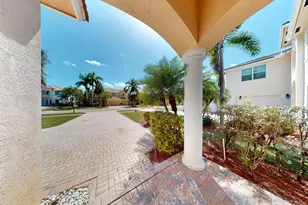 155 Bella Vista Way, Royal Palm Beach, FL 33411 - Photo 3