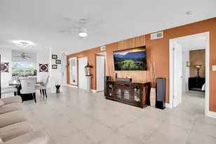 9201 Sunrise Lakes Blvd, Sunrise, FL 33322 - Photo 9