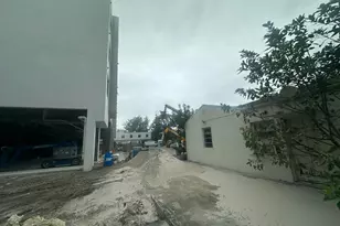 223 SE 4th St, Hallandale Beach, FL 33009 - Photo 3