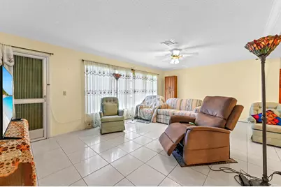 5800 Fernley Drive W #Apt 14, West Palm Beach, FL 33415 - Photo 5