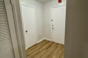 1401 NE 191st St, Miami, FL 33179 - Photo 17