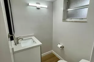 1401 NE 191st St, Miami, FL 33179 - Photo 19