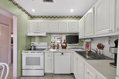 441 Lake Helen Drive, West Palm Beach, FL 33411 - Photo 9