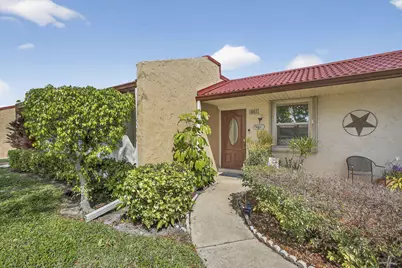 441 Lake Helen Drive, West Palm Beach, FL 33411 - Photo 3