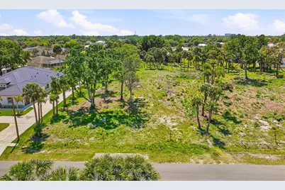 2008 SW Leafy Road, Port Saint Lucie, FL 34953 - Photo 3