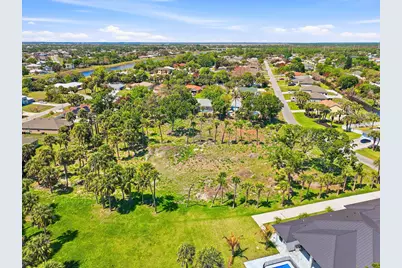 2008 SW Leafy Road, Port Saint Lucie, FL 34953 - Photo 9