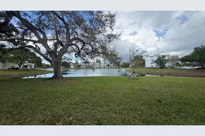 319 Newport V, Deerfield Beach, FL 33442 - Photo 11