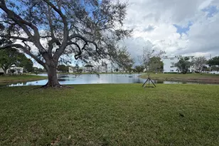 319 Newport V, Deerfield Beach, FL 33442 - Photo 11