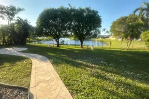 6448 Blue Bay Cir, Lake Worth, FL 33467 - Photo 23