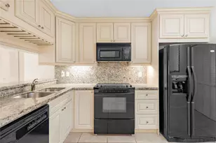 7535 La Paz Blvd, Boca Raton, FL 33433 - Photo 13