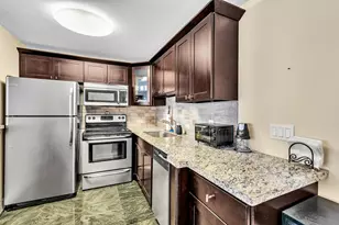 2123 Cambridge F, Deerfield Beach, FL 33442 - Photo 11