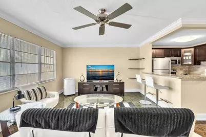 2123 Cambridge F, Deerfield Beach, FL 33442 - Photo 5