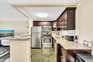 2123 Cambridge F, Deerfield Beach, FL 33442 - Photo 9