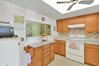 400 18th Street #D3, Vero Beach, FL 32960 - Photo 5