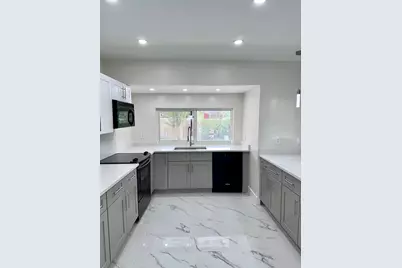 2110 NW 109th Avenue, Sunrise, FL 33322 - Photo 11