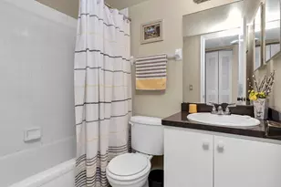 6715 W 26th Dr, Hialeah, FL 33016 - Photo 19
