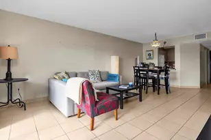 6715 W 26th Dr, Hialeah, FL 33016 - Photo 11