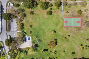 7836 Sunflower Dr, Margate, FL 33063 - Photo 41