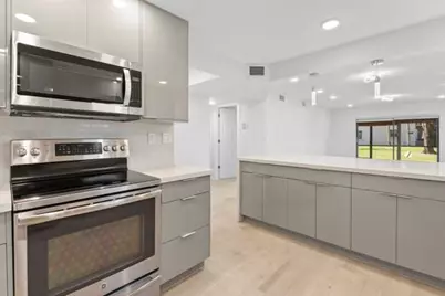 6085 N Sabal Palm Boulevard #109, Tamarac, FL 33319 - Photo 3