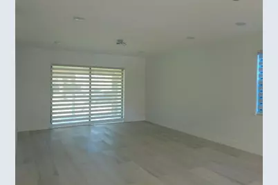 6085 N Sabal Palm Boulevard #109, Tamarac, FL 33319 - Photo 5