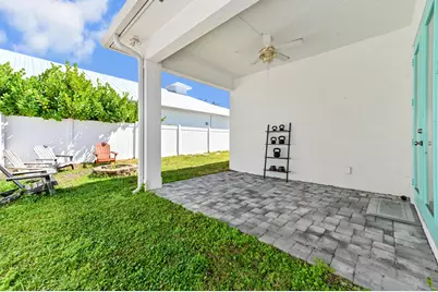 443 SE Dolphin Drive, Stuart, FL 34996 - Photo 21