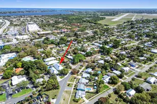 443 SE Dolphin Dr, Stuart, FL 34996 - Photo 27