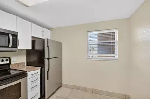 2615 NE 1st Ct, Boynton Beach, FL 33435 - Photo 9