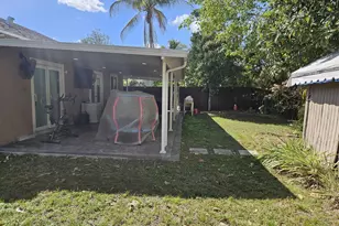 13431 SW 9th Pl, Davie, FL 33325 - Photo 3