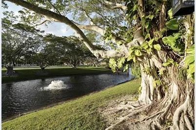 2427 24th Lane, Palm Beach Gardens, FL 33418 - Photo 3