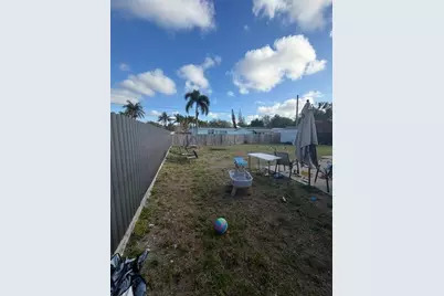 320 Winged Foot Road, Palm Springs, FL 33461 - Photo 33