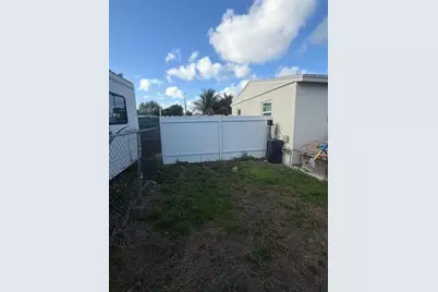 320 Winged Foot Road, Palm Springs, FL 33461 - Photo 39