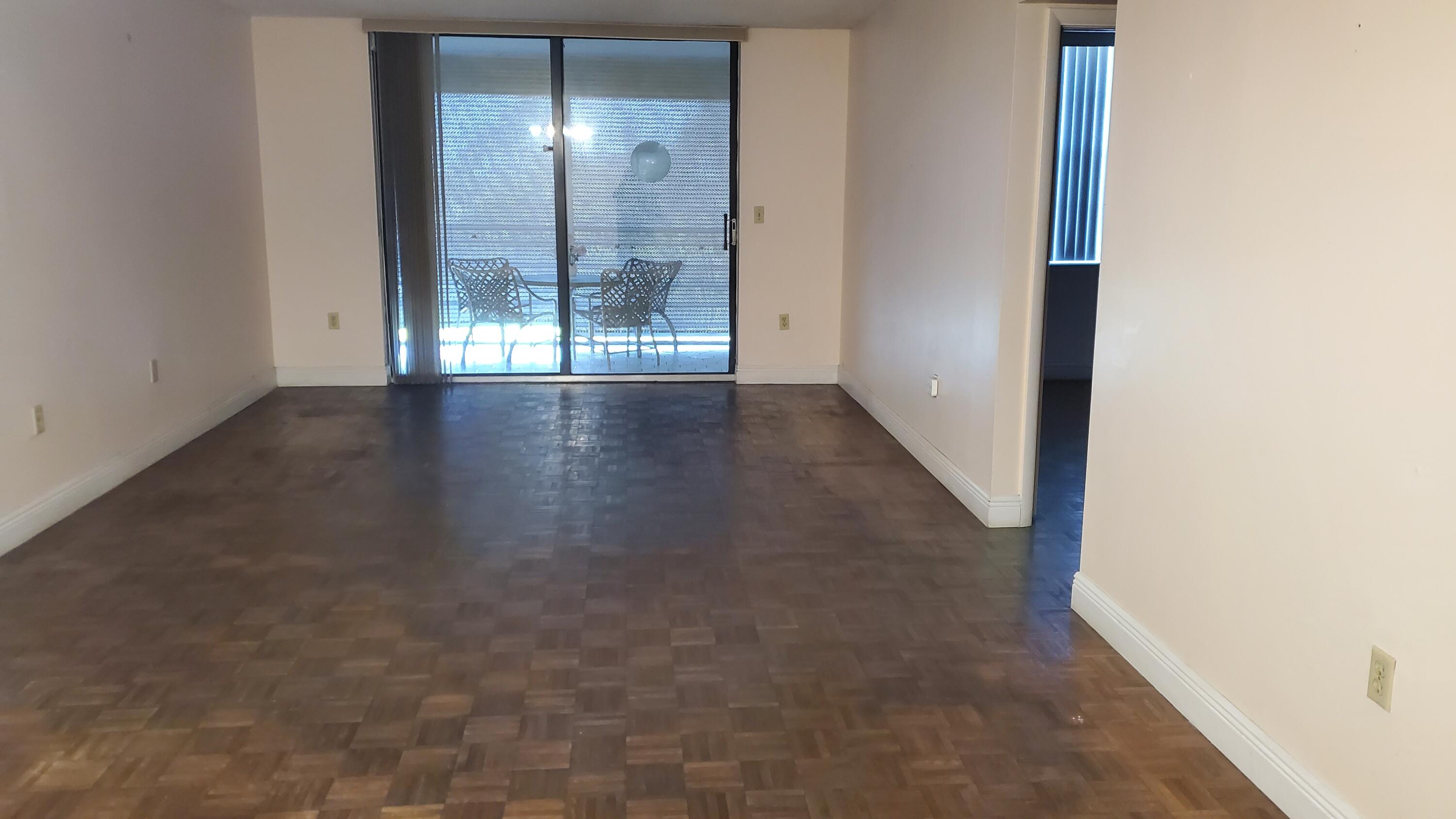 1400 St Charles Pl #608 main architectural view