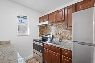 818 NE 14th Pl, Fort Lauderdale, FL 33304 - Photo 1