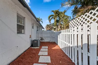 818 NE 14th Place #2, Fort Lauderdale, FL 33304 - Photo 23