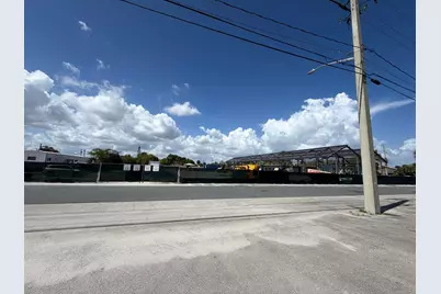 705 SE Tarpon Avenue, Stuart, FL 34994 - Photo 3