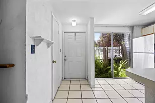 2753 NE 15th St, Pompano Beach, FL 33062 - Photo 7