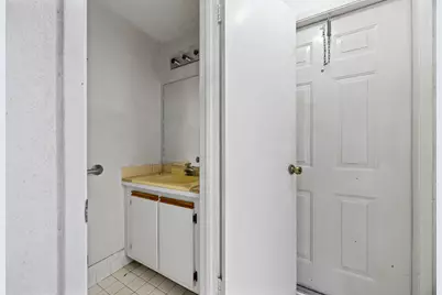 2753 NE 15th Street, Pompano Beach, FL 33062 - Photo 17