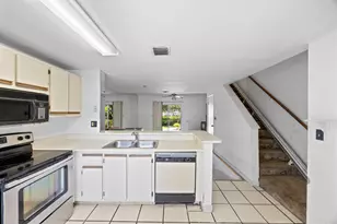 2753 NE 15th St, Pompano Beach, FL 33062 - Photo 11