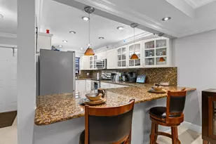 9119 Lime Tree Ln, Pembroke Pines, FL 33024 - Photo 11