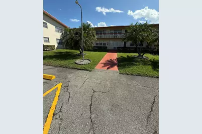 4 Andover A, West Palm Beach, FL 33417 - Photo 1