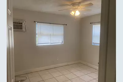 819 SW 9th Court, Pompano Beach, FL 33060 - Photo 13